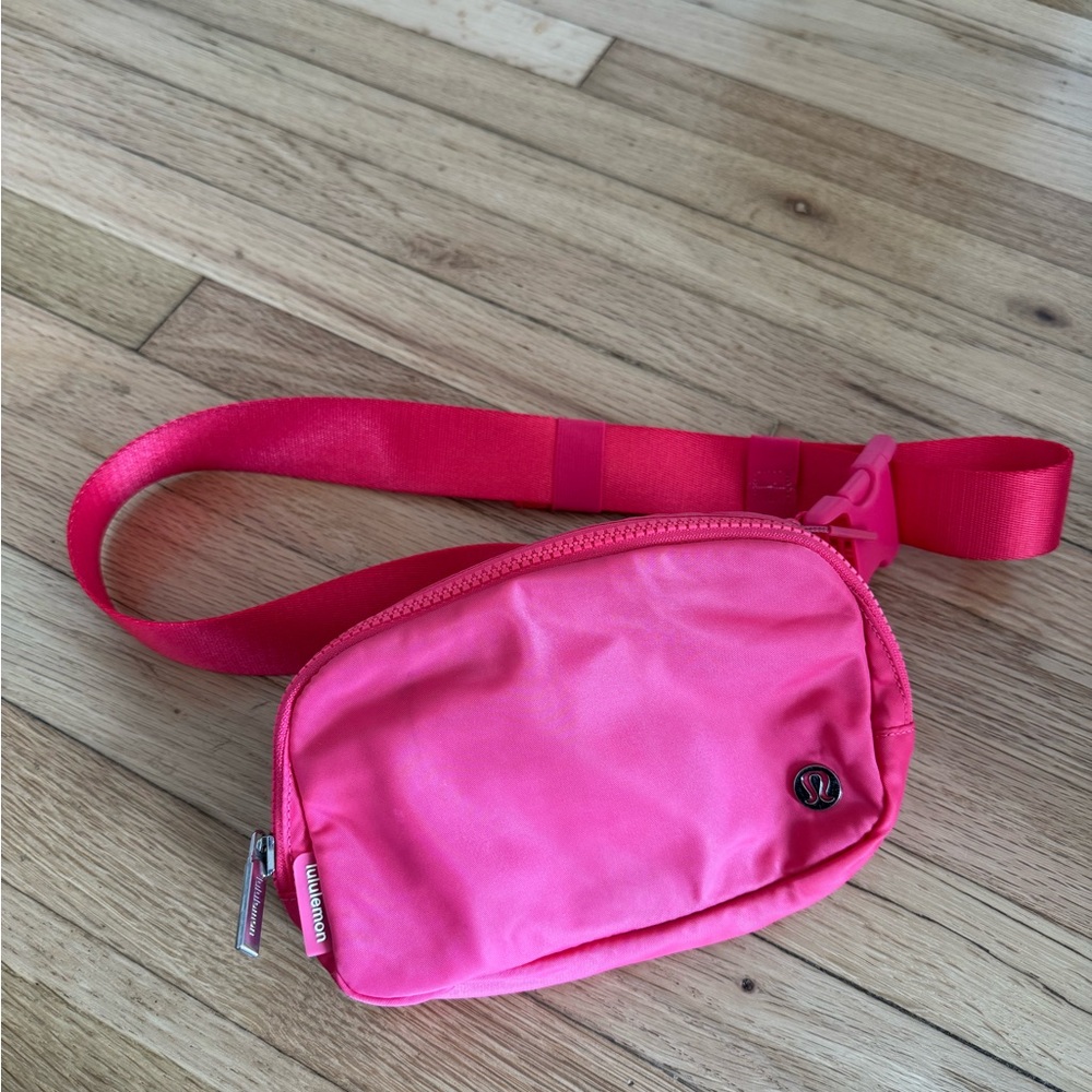Lululemon Raspberry Pink Everywhere Belt Bag. Excellent condition